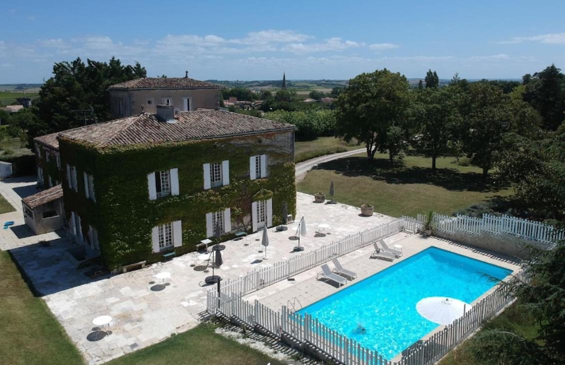 Mortagne-sur-Gironde Clos De Bellevue المظهر الخارجي الصورة